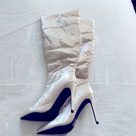 Puffer Boots - Picture 1 of 3